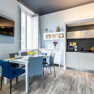 Apartamento Cherubini Palace Thematic, Florença